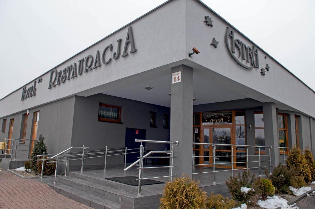 Hotel Astra Dąbrowa Górnicza Buitenkant foto